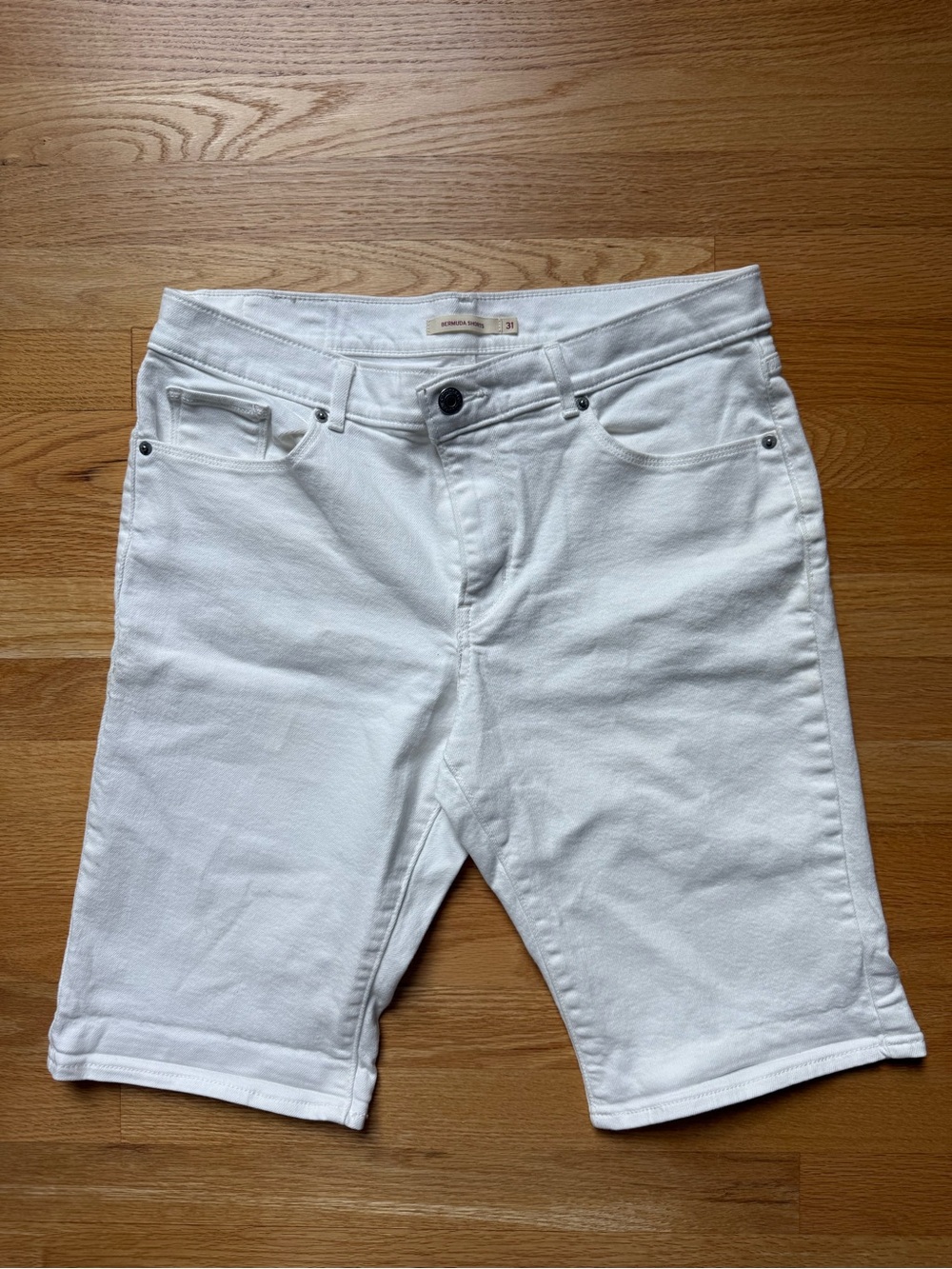 Levi's White Denim Women's Bermuda Shorts